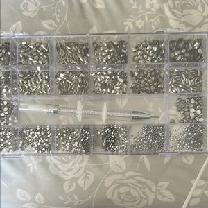 Silver Nail Art Rhinestone Set